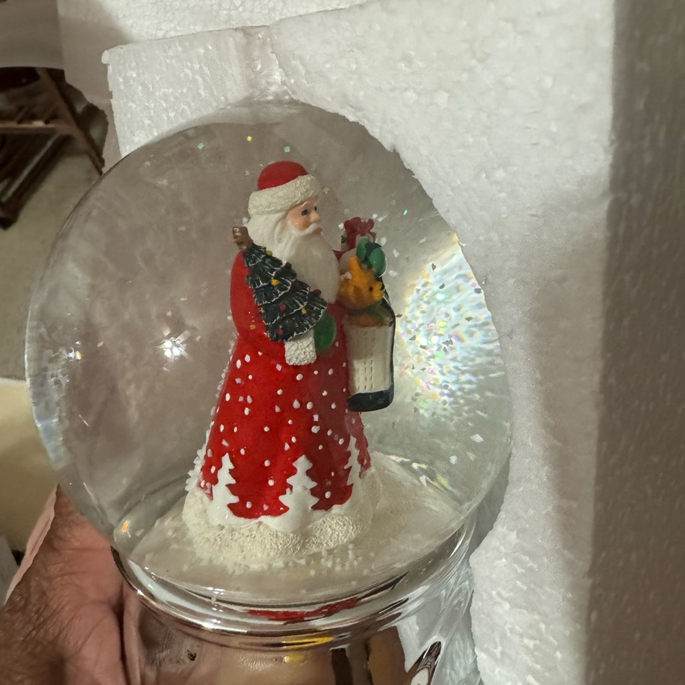 Lands End Santa Claus water glass globe